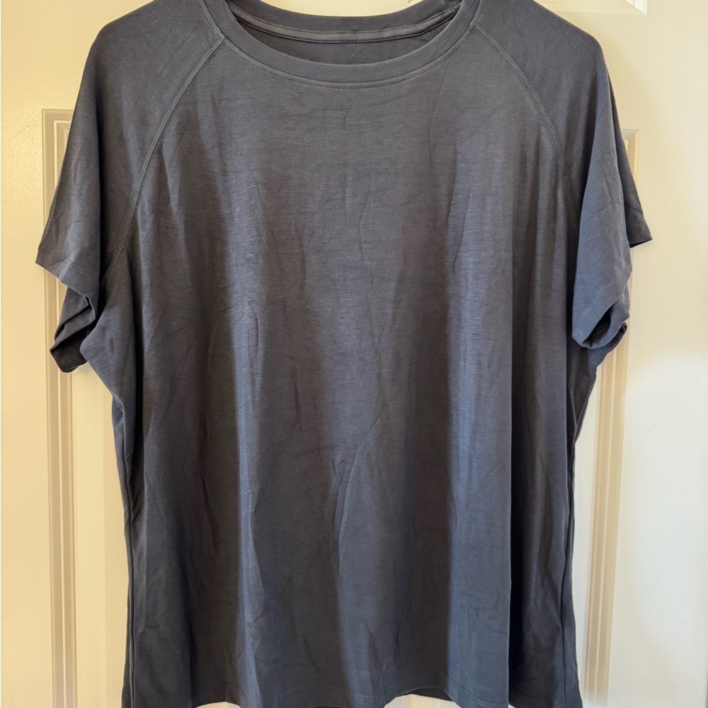 Gray Women's Athletic Slim Fit Top
